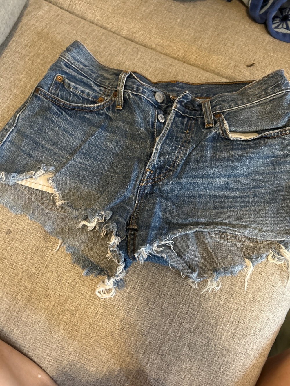 Levi’s cut off shorts 501